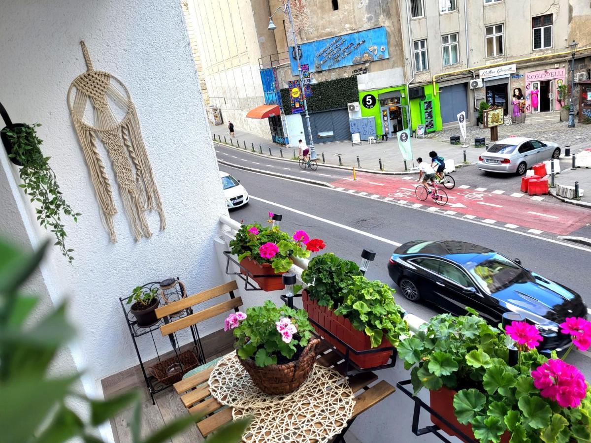 Traditional Romanian Apartments Bucharest Exterior photo