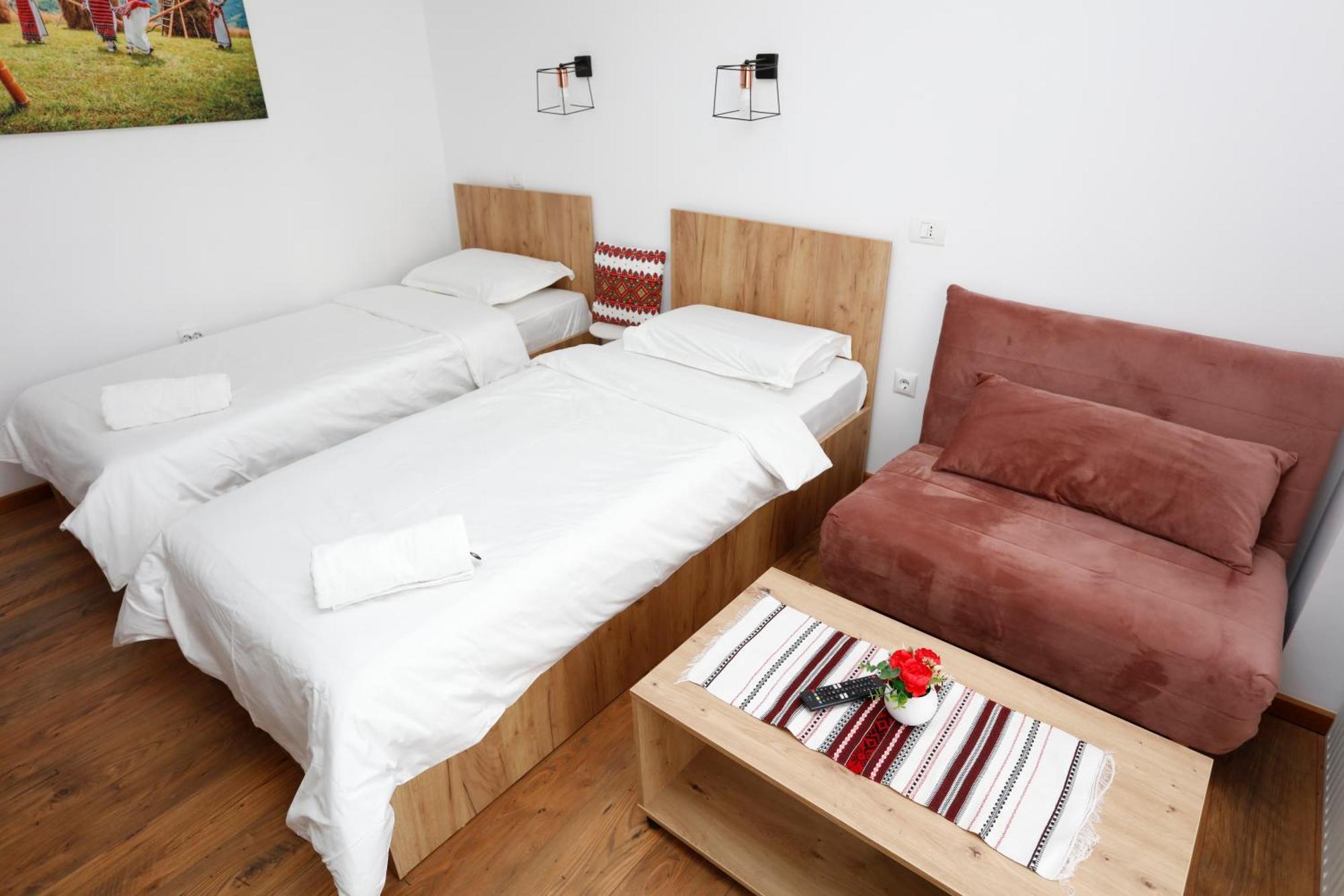 Traditional Romanian Apartments Bucharest Exterior photo